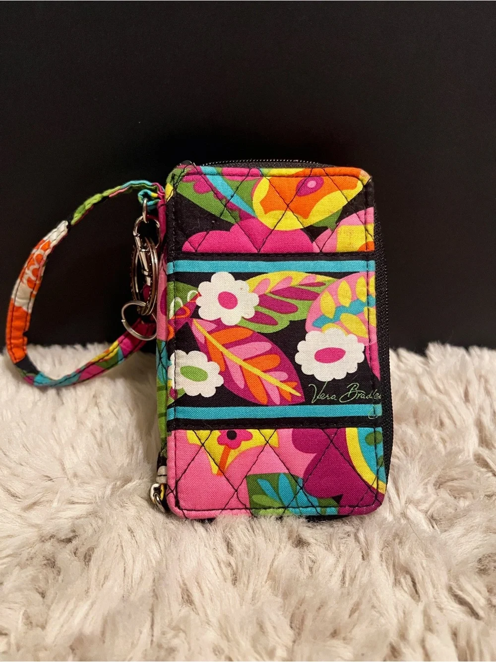 Vera Bradley Va Va Apple Bloom Bright Floral Quilted Phone Wristlet